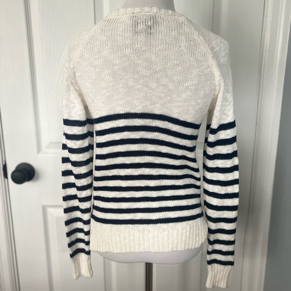 Lightweight White & Navy Striped Sweater (XS) - Picture 11 of 12